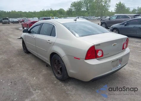 2010 Chevrolet Malibu Ls z USA, uszkodzony, nr VIN 1G1ZB5EB2AF279516